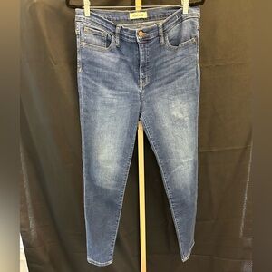 Classic Blue Women’s Skinny Jeans - Vintage Wash